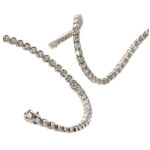 Bracciale tennis in oro bianco 18 carati e diamanti bianchi