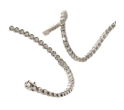 Bracciale tennis in oro bianco 18 carati e diamanti bianchi
