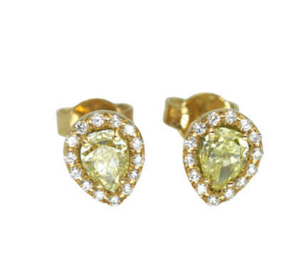 Orecchini in oro giallo 18 carati con due diamanti fancy yellow taglio a goccia e diamanti bianchi